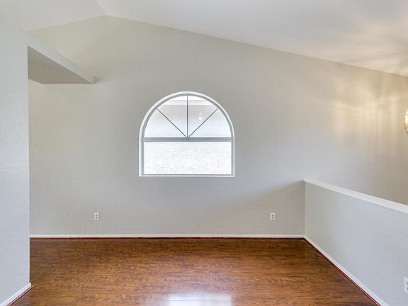 3rd image of 1704 S 39th St Unit 30