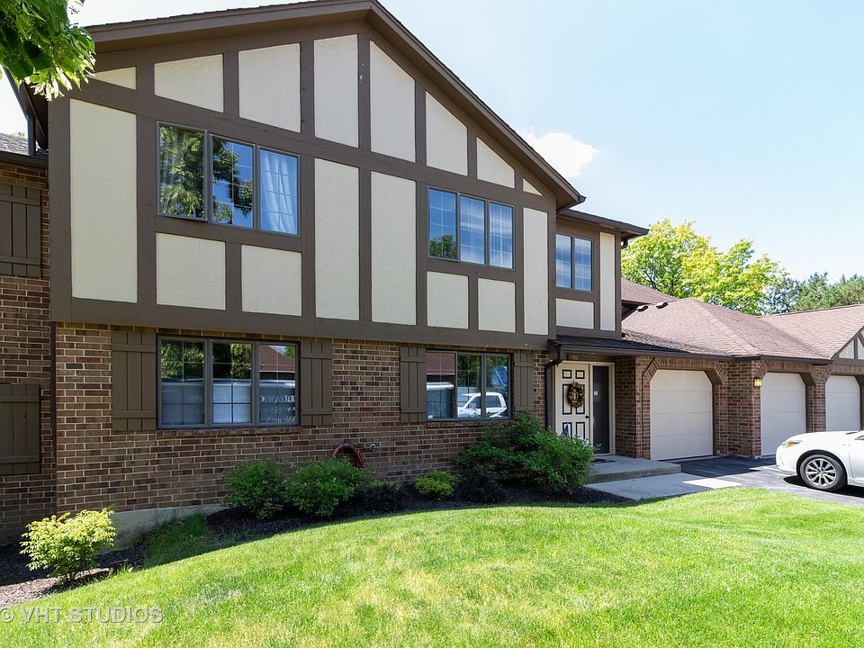 1st image of 7851 Golf Dr #2B