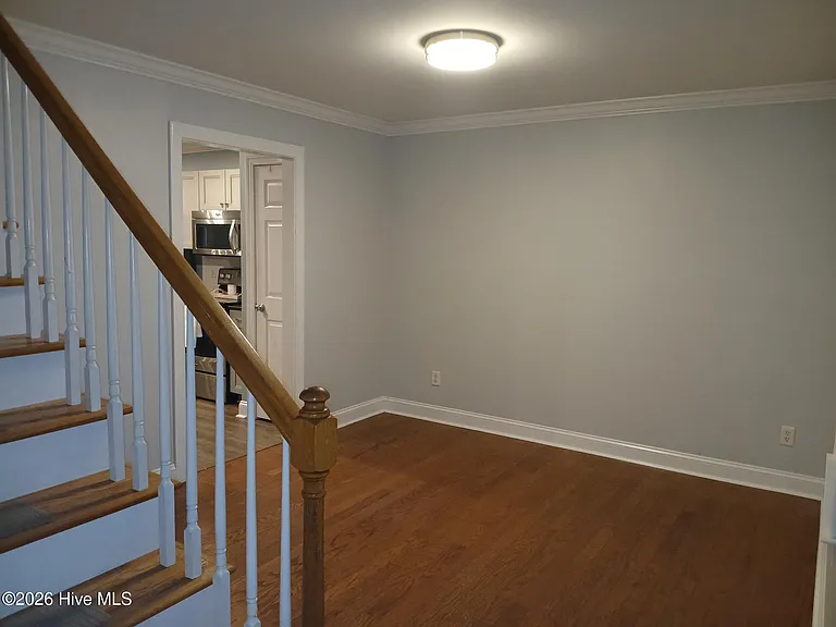 2805 Fletcher Ct — Photo 10