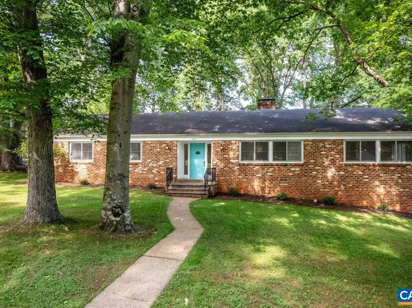 424 Carrsbrook Dr, Charlottesville, VA 22901