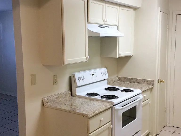 8505 Leake Ave #A-D — Photo 5