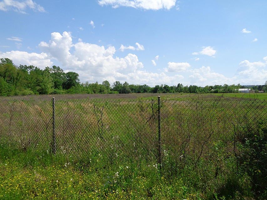 1st image of 0 W Parkway Dr