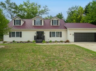 1620 E Osterhout Ave, Portage, MI 49002