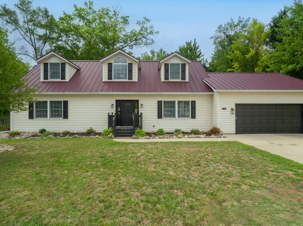 1620 E Osterhout Ave, Portage, MI 49002