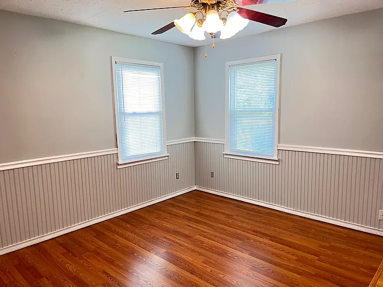 16 Evans Ave — Photo 9
