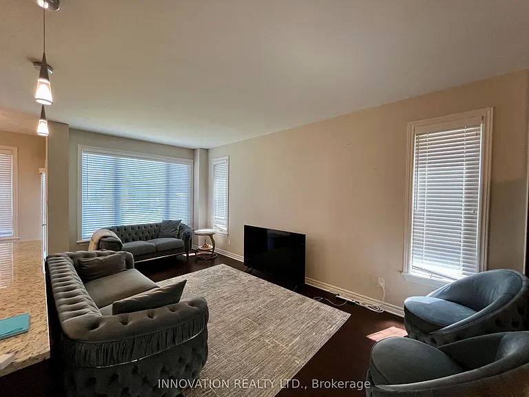 222 Dolce Cres — Photo 15