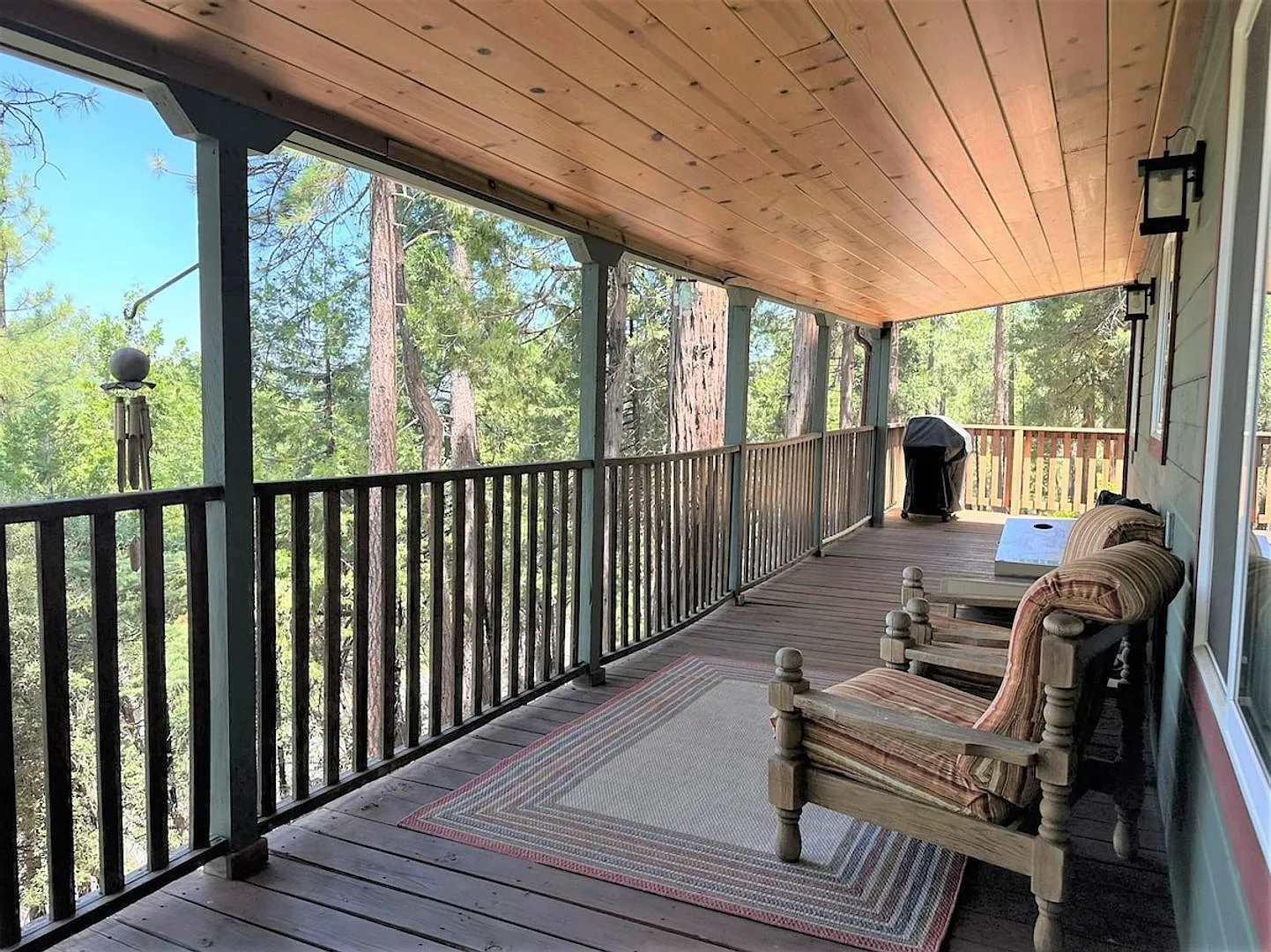 High View Cabin — Photo 3