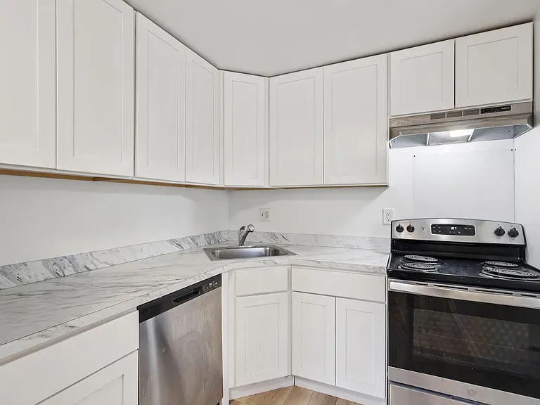 Springfield Green Apartments — Photo 37