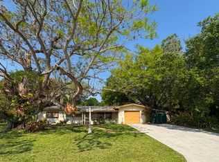 1799 Lake Cir, Fort Pierce, FL 34945