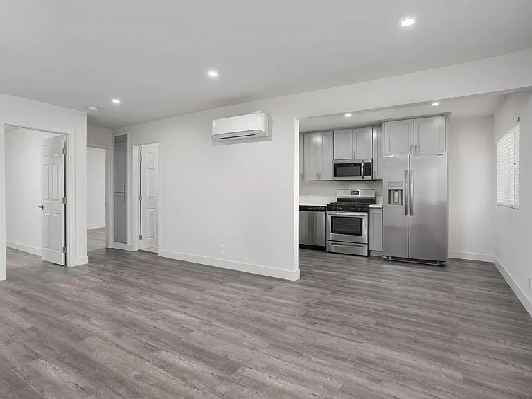 1541 Rockwood St #7 — Photo 11