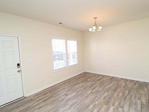 2nd image of 2936 Filbert St