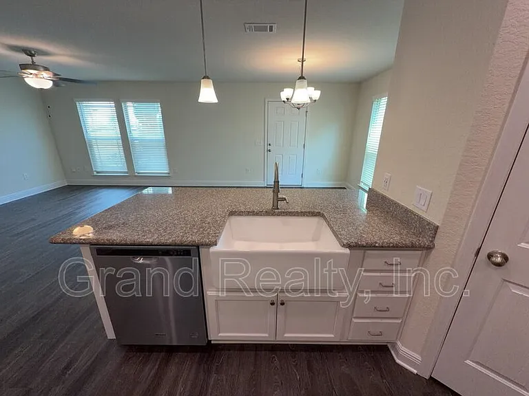 4393 Village Oak Ln — Photo 7