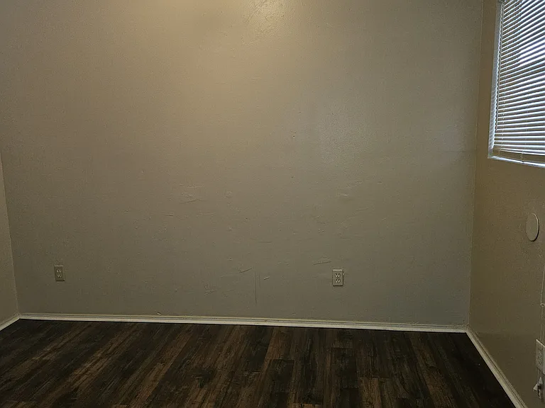 204 E Dullnig Ct #1 — Photo 3