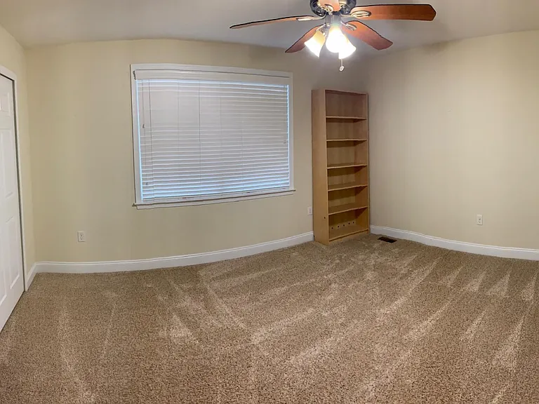 7385 Green Hill Dr — Photo 17