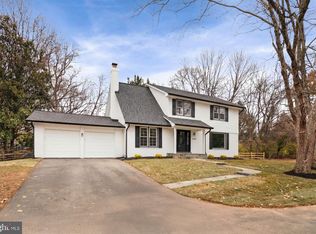 2678 Oakton Glen Dr, Vienna, VA 22181