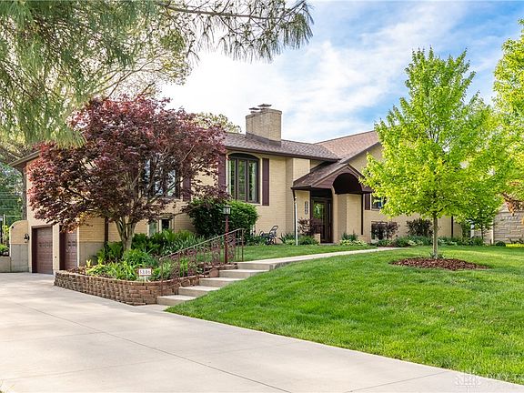 3rd image of 3806 Saint Andrews Dr
