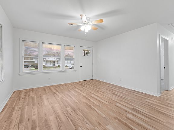 5th image of 2120 Duncan St