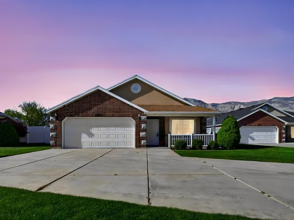 2465 N Dorchester Ave, Harrisville, UT 84414