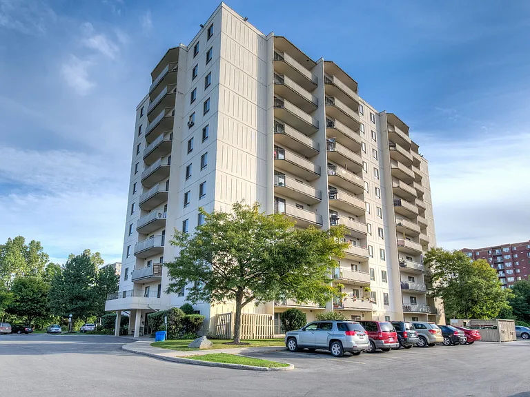 111 Base Line Rd W — Photo 15
