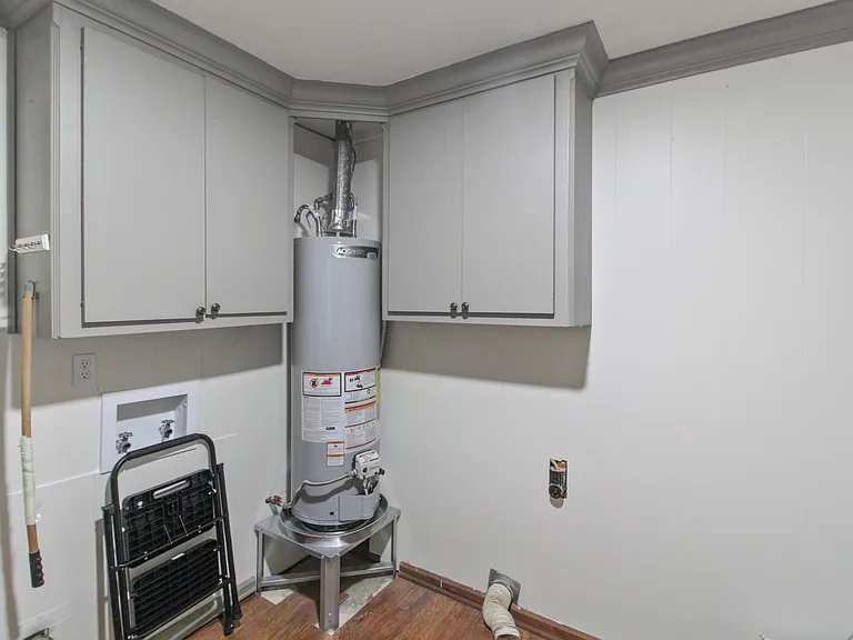 215 E Boyd St — Photo 17