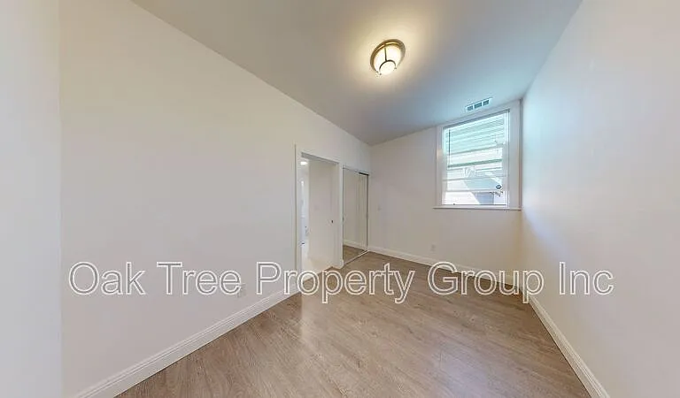 2317 Martin Luther King Jr Way — Photo 8