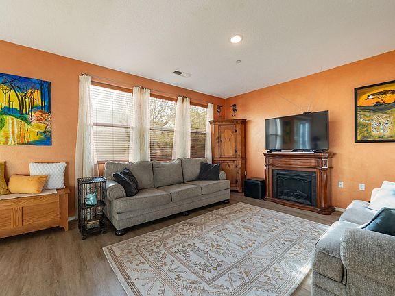 4th image of 601 Menaul Blvd NW #503