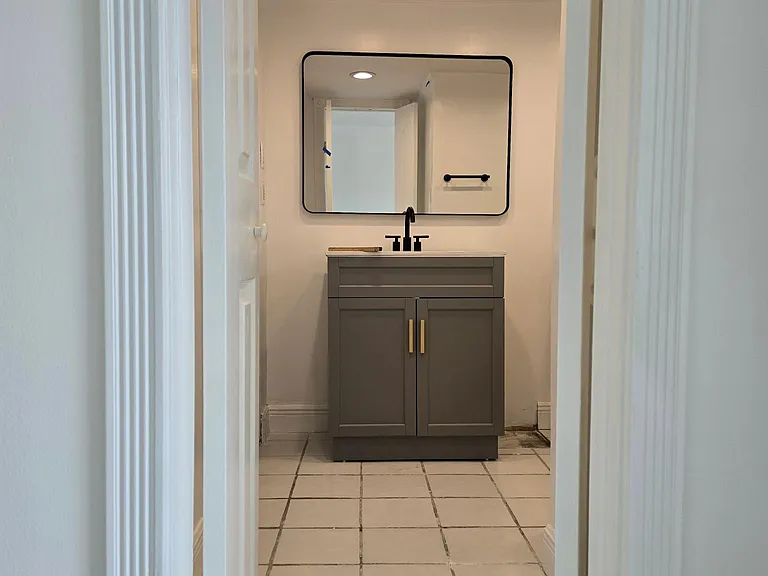 1407 NE 56th St #309 — Photo 6
