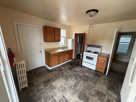 2nd image of 454 N 28th St #454B