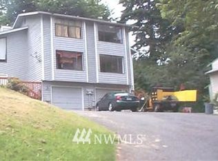 25239 Lake Fenwick Rd, Kent, WA 98032