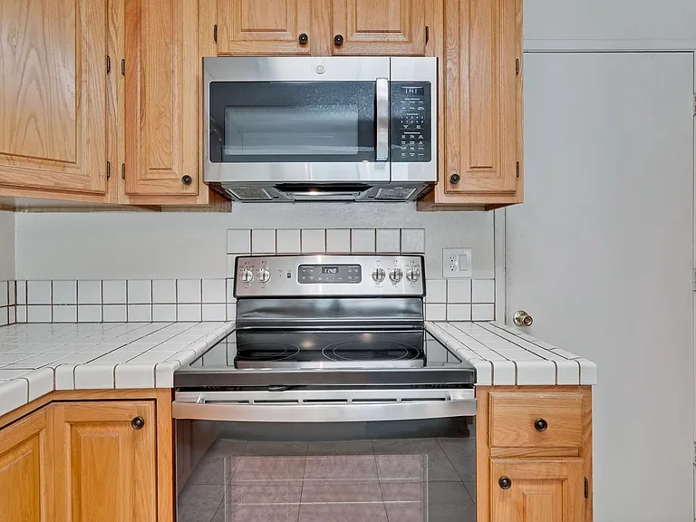 6651 Bunker Hill Ct — Photo 7
