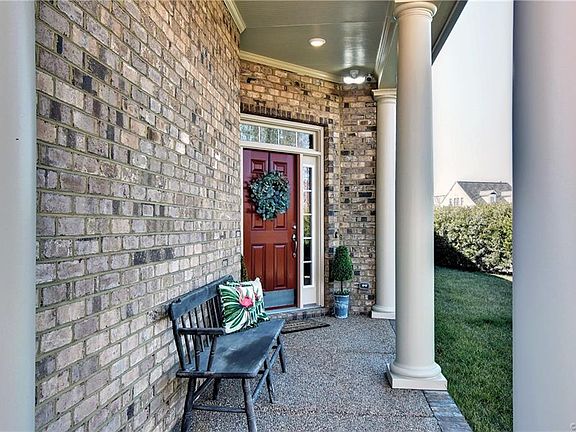 3rd image of 944 Belva Ln #22