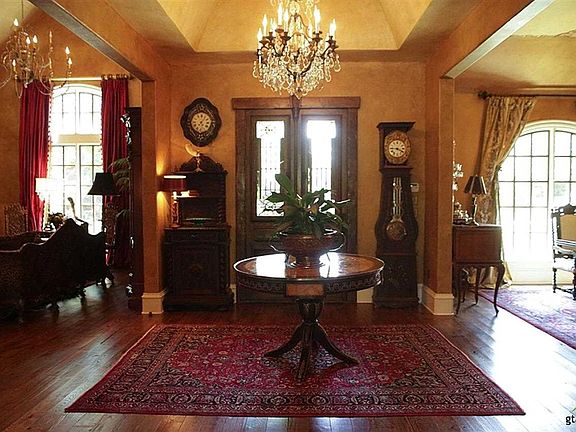 2nd image of 2115 Holly Creek Dr