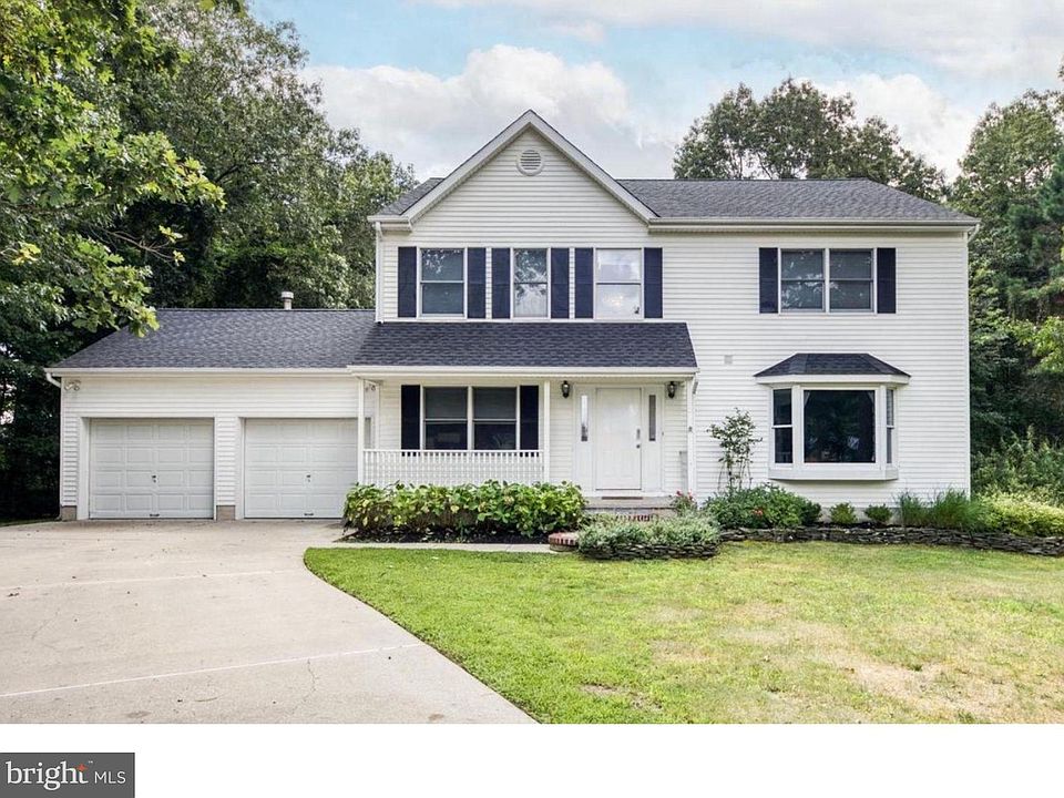 1st image of 218 E Crestview Ave