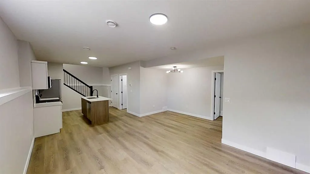 2 bed, 1.0 bath, 849 sqft, $1,650 — Photo 4
