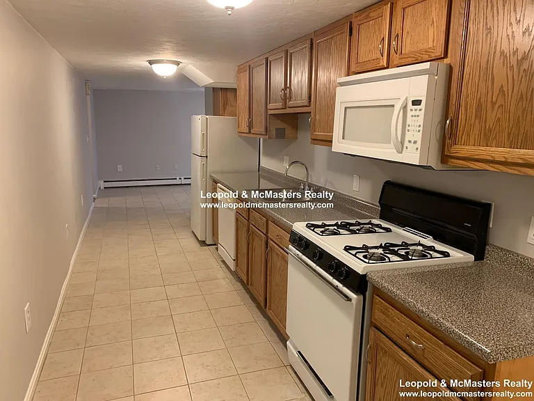 23 Linden St #A — Photo 2
