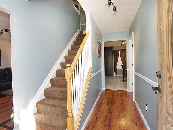5th image of 999 Grandstone Ct