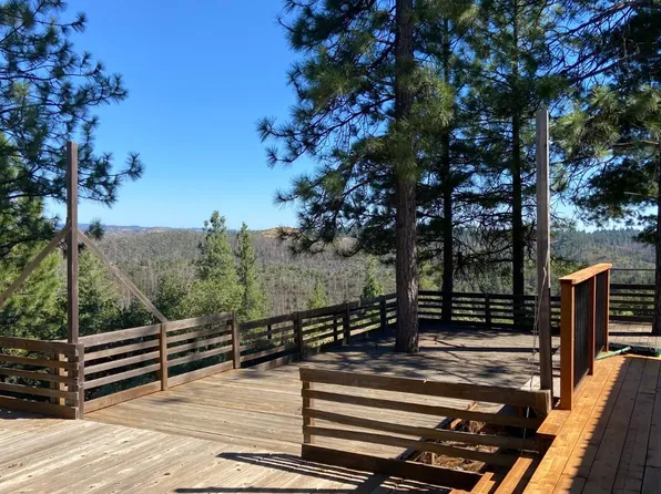 417 Blossom Ln, Railroad Flat, CA 95248