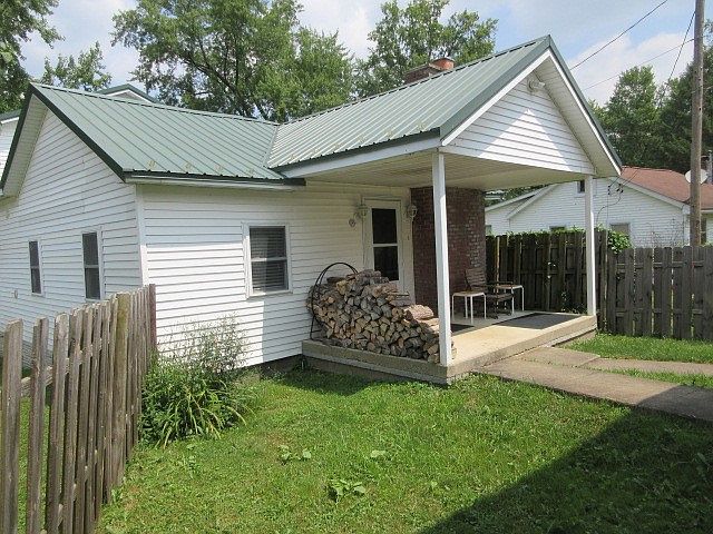 1st image of 90 Riverside Ln