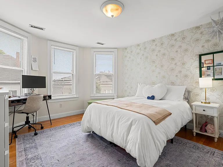 87 M St #3 — Photo 10
