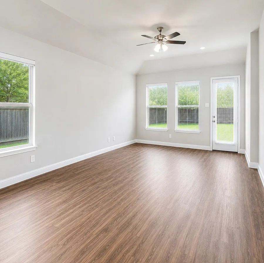 3 bed, 1269 sqft, $1,700 — Photo 3