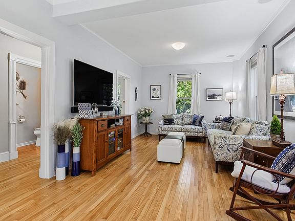 5th image of 32 Pearl Street