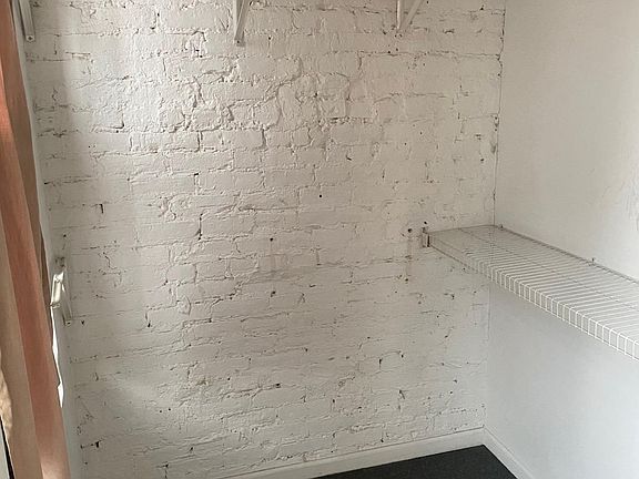 5th image of 727 W Grand Ave #4