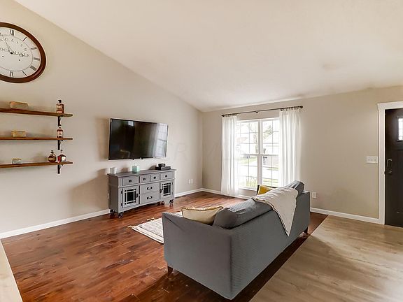 3rd image of 7253 Candlestone Dr