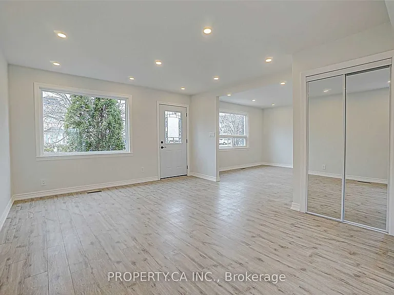 39 Farrell Ave — Photo 2