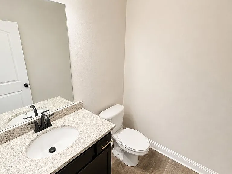 217 Norwell Ln — Photo 5