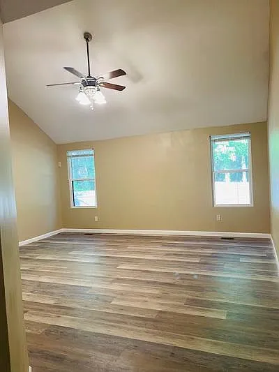 2286 E Tulane Rd — Photo 8