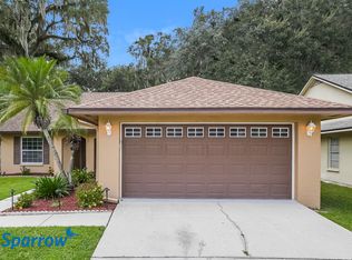 2037 Shadow Pine Dr, Brandon, FL 33511