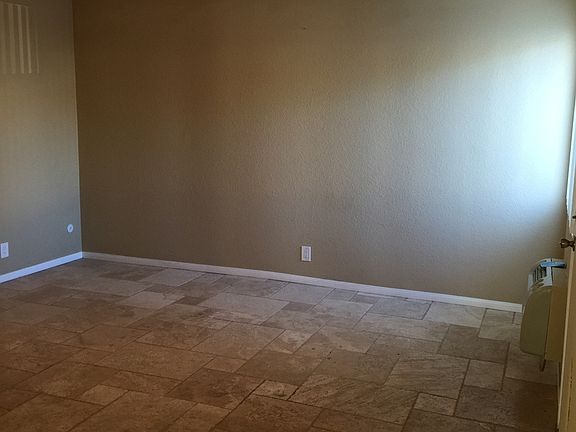 3rd image of 962 S Mollison Ave APT 18