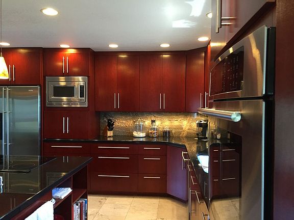 3rd image of 807 Shoreside Dr