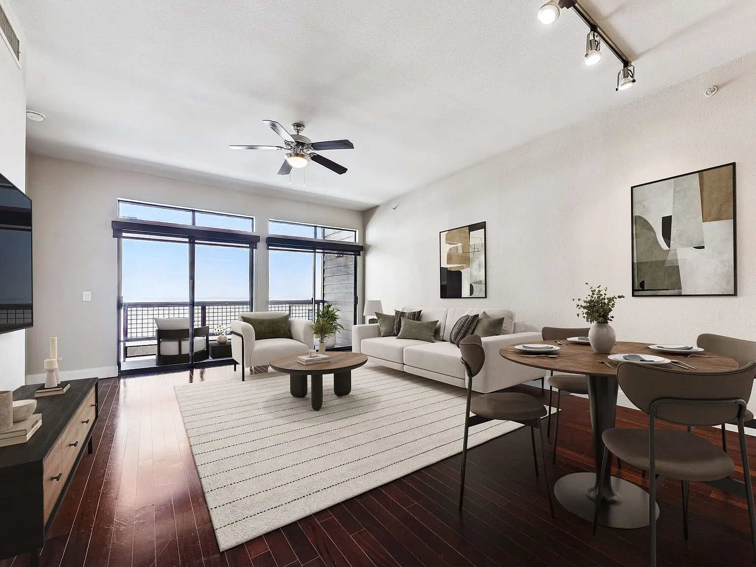 Aston Post Oak — Photo 4